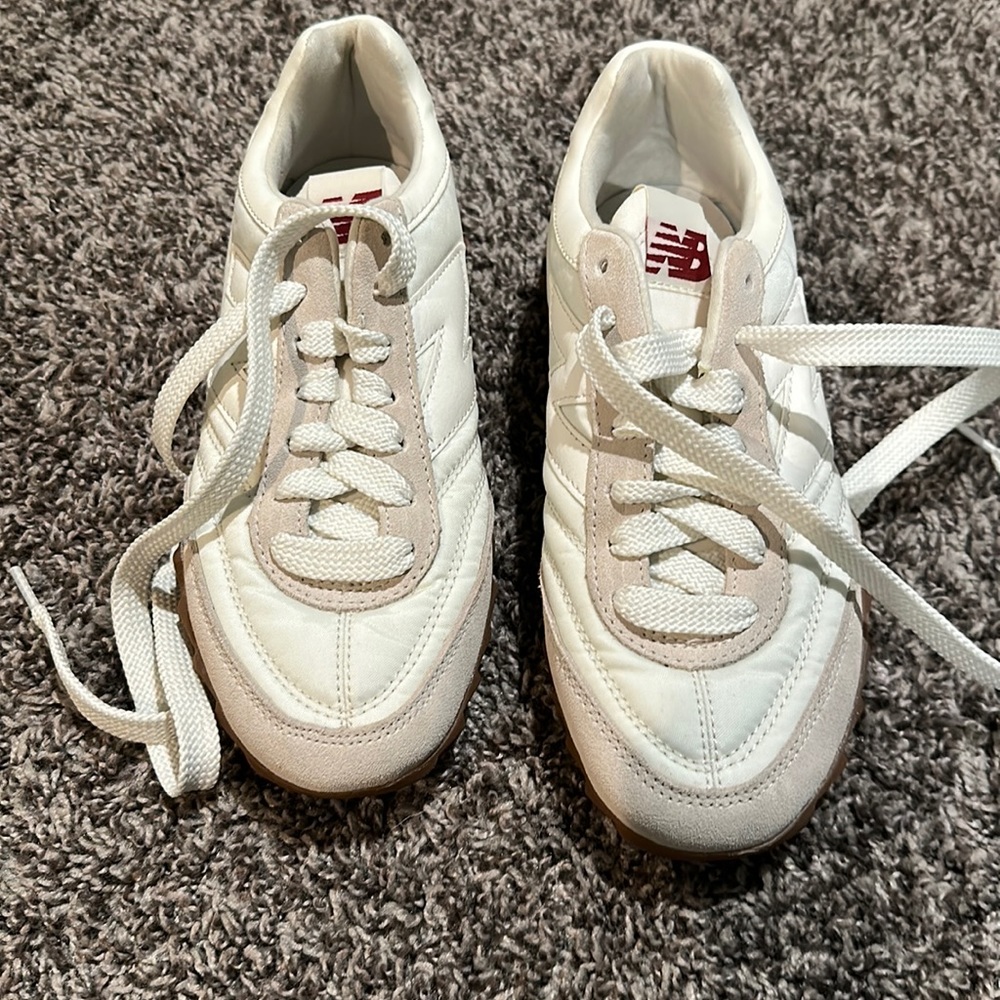 NWOT New Balance RC30 low top sneakers